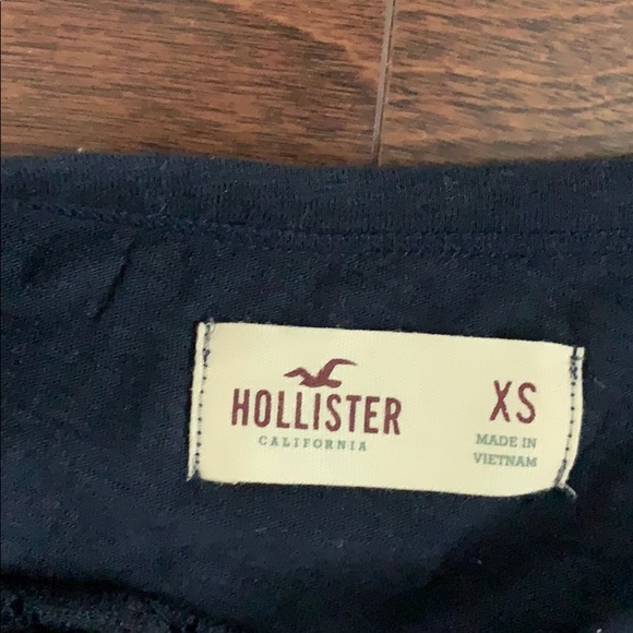 Hollister Blue tee shirt in size XS - Picture 2 of 4